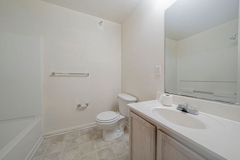 2011 Wolftech Ln #203, Raleigh, NC 27606