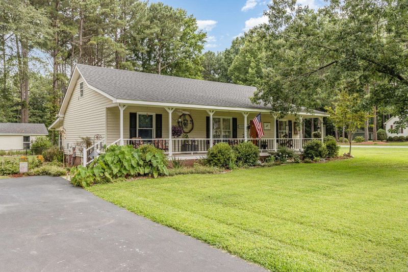 2012 Benttree Dr, Clayton, NC 27520