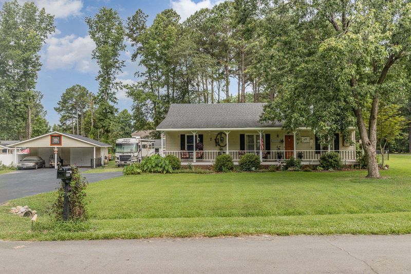 2012 Benttree Dr, Clayton, NC 27520