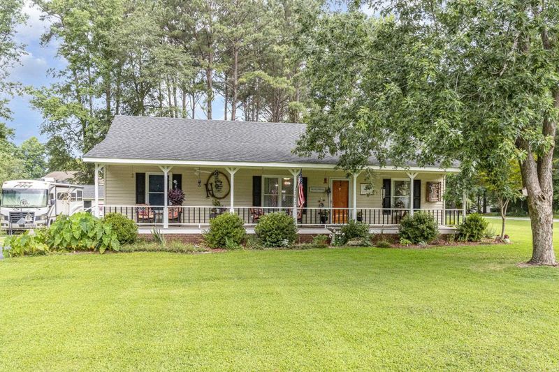 2012 Benttree Dr, Clayton, NC 27520
