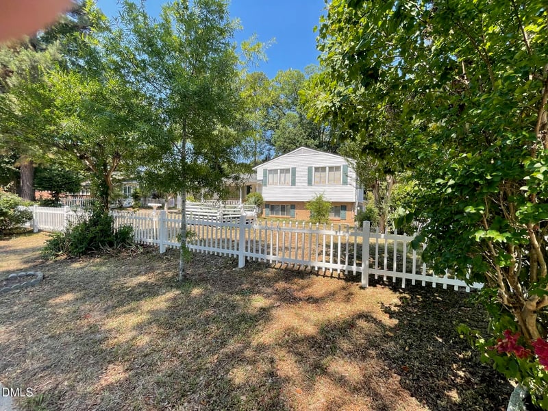2012 Bowman Ln, Raleigh, NC 27610