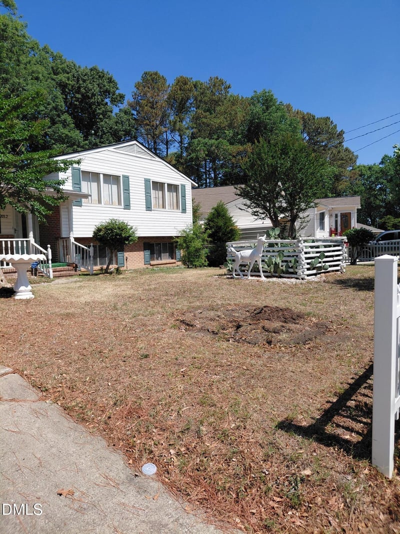 2012 Bowman Ln, Raleigh, NC 27610