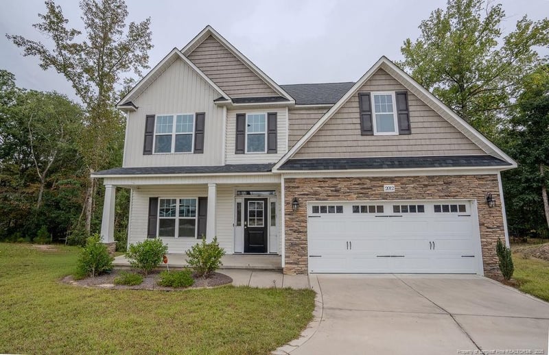 2012 Cason Creek Dr, Fayetteville, NC 28306