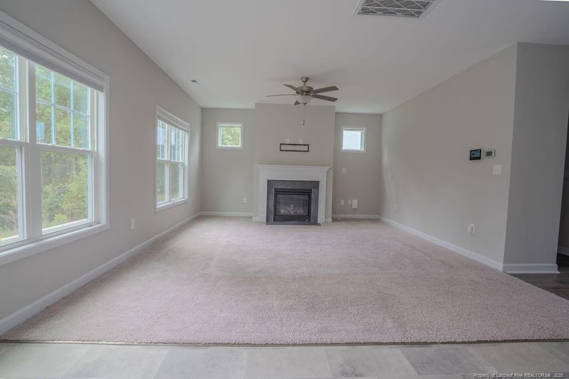 2012 Cason Creek Dr, Fayetteville, NC 28306