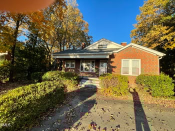 2012 Chapel Hill Rd, Burlington, NC 27215