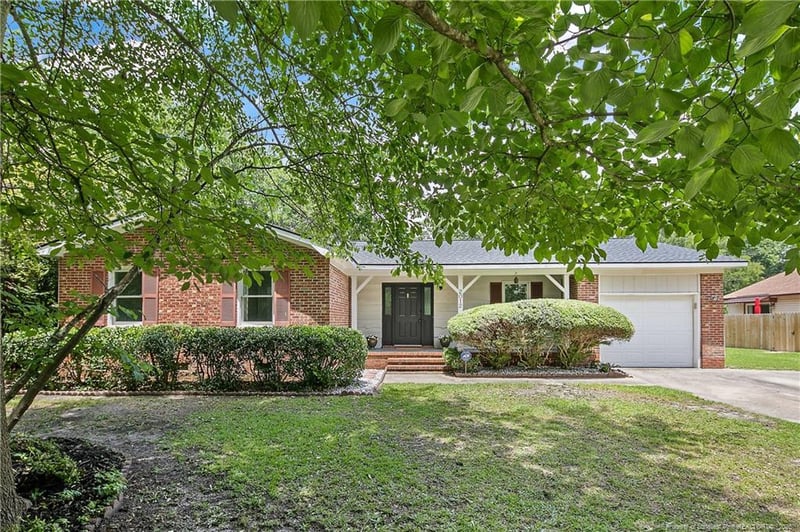 2012 Cobblestone Pl, Fayetteville, NC 28304