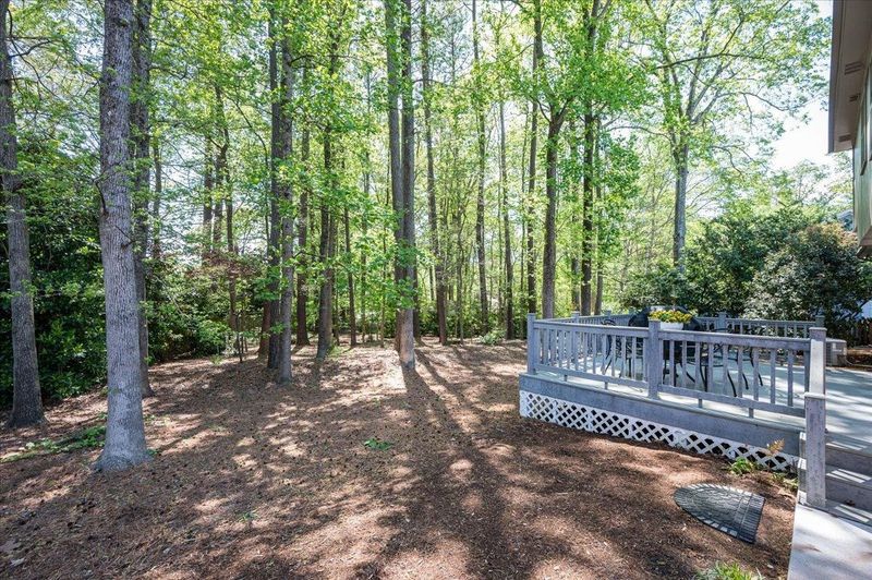 2012 Eagleton Cir, Raleigh, NC 27612