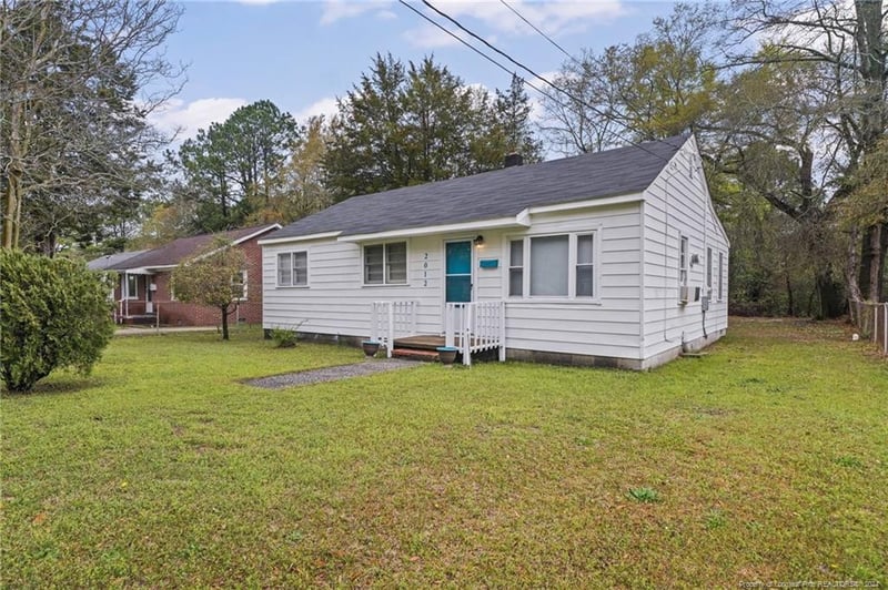 2012 Newark Ave, Fayetteville, NC 28301