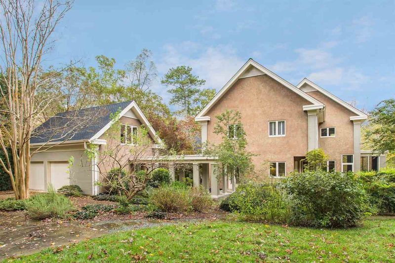 2012 Oakton Dr, Raleigh, NC 27606
