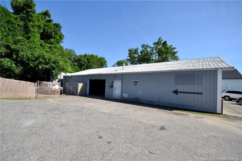 2012 Ramsey St, Fayetteville, NC 28301