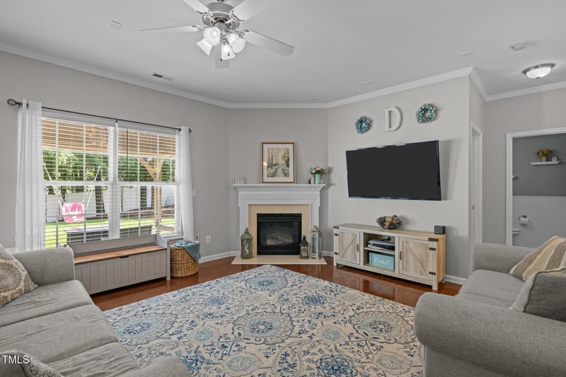2012 Sterling Hill Dr, Fuquay Varina, NC 27526