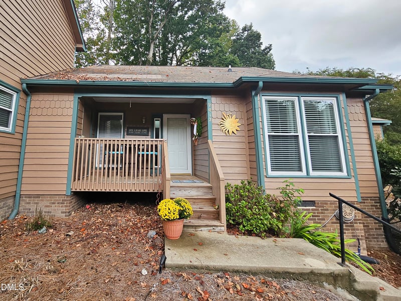 2012 Willow Hill Ln, Clayton, NC 27520