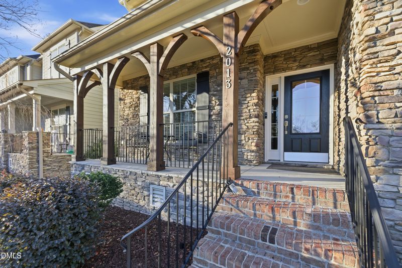 2013 Austin Pond Dr, Cary, NC 27519