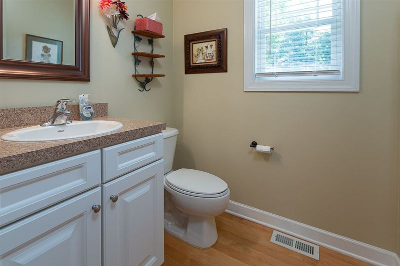2013 Buckskin Dr, Clayton, NC 27520