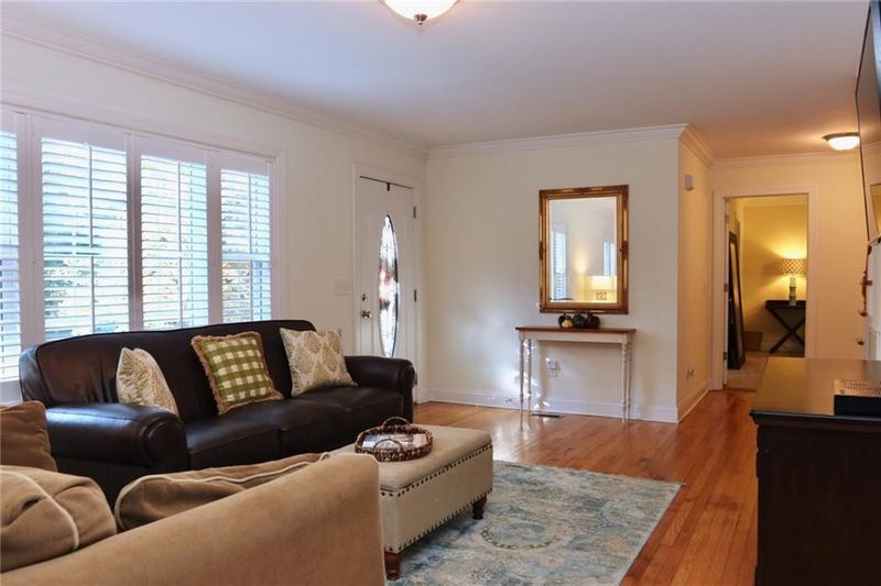 2013 Nottingham Ln, Burlington, NC 27215