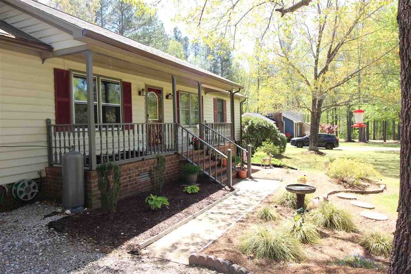 2013 Spring Valley Dr, Clayton, NC 27520