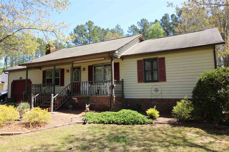 2013 Spring Valley Dr, Clayton, NC 27520