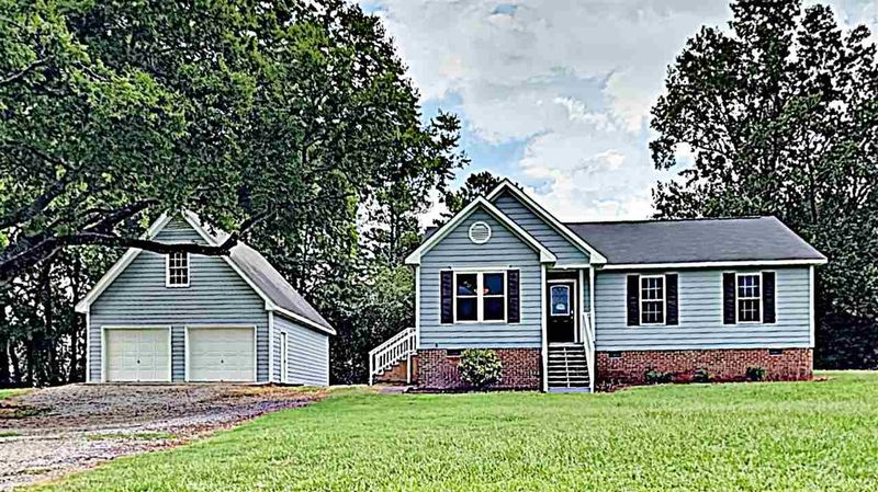 2013 Sterling Dr, Clayton, NC 27520