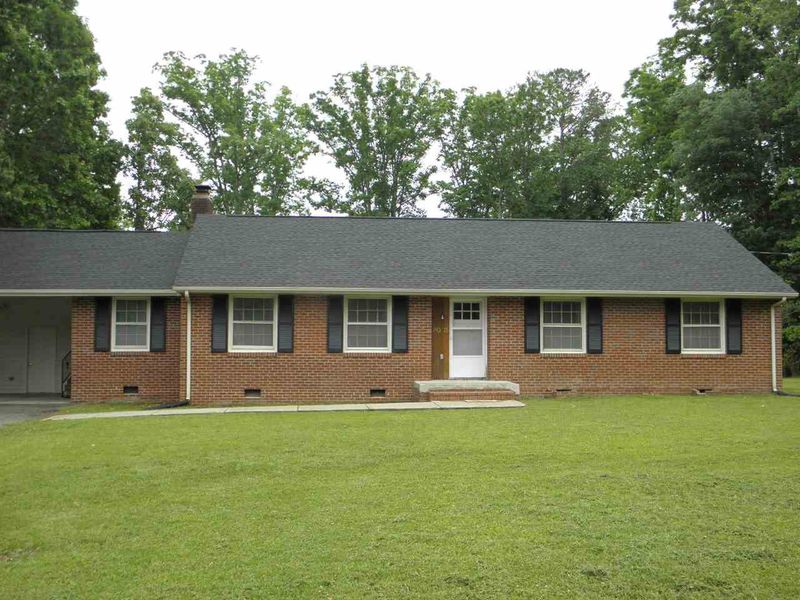 2013 Sutphin Dr, Sanford, NC 27330