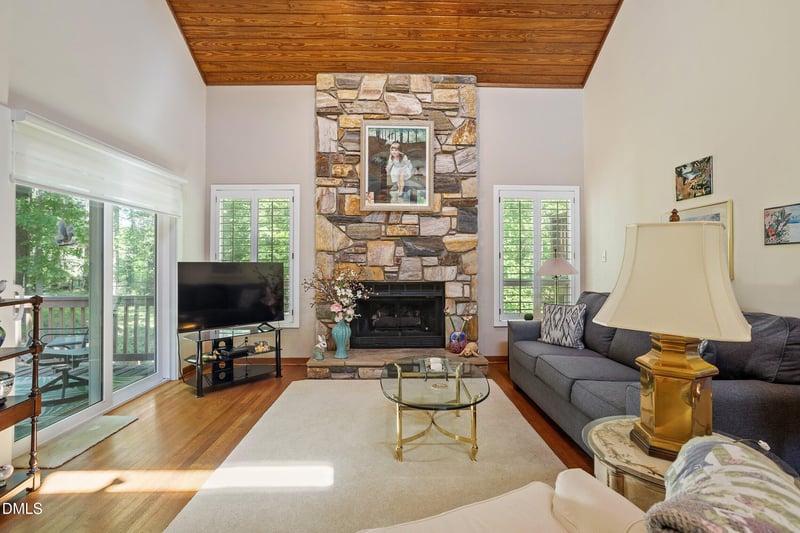2013 Weybridge Dr, Raleigh, NC 27615