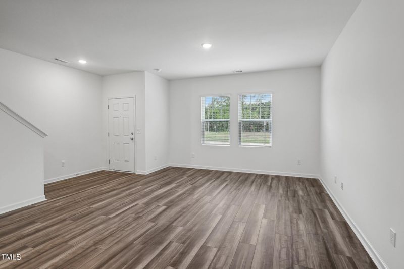 2014 Glen Crossing Dr, Durham, NC 27704