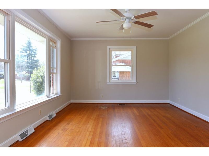 2014 Holland Ave, Burlington, NC 27217