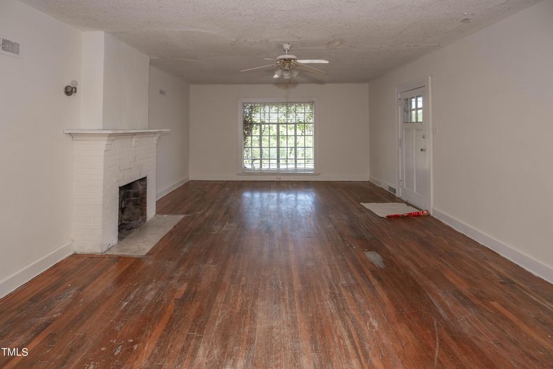 2014 Holloway St, Durham, NC 27703