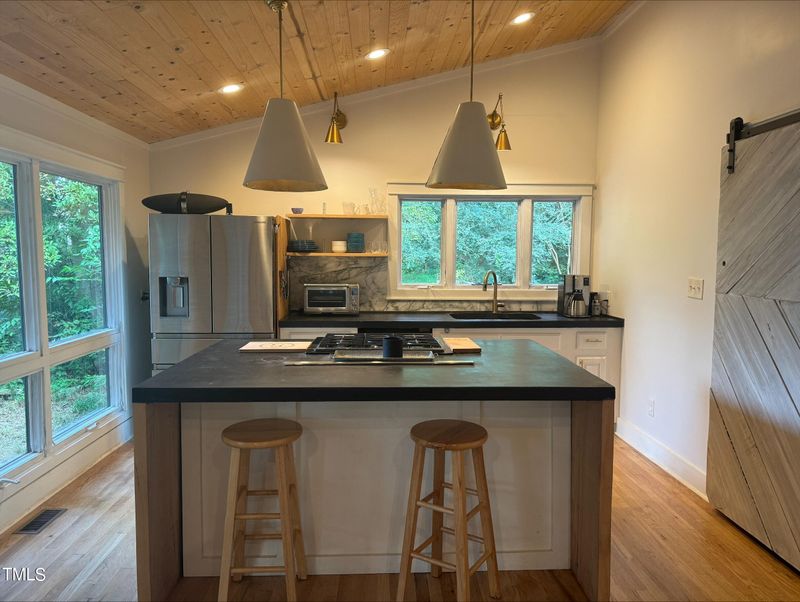2014 Seneca Dr, Raleigh, NC 27604