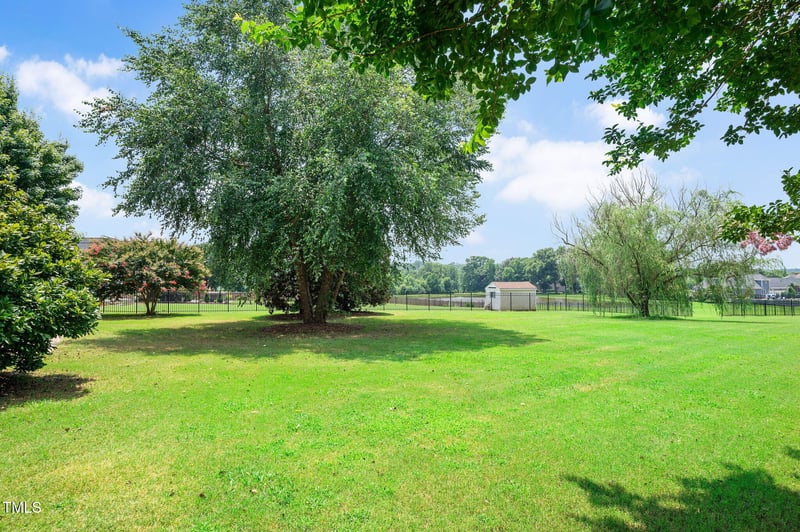 2014 Stonewall Farms Dr, Fuquay Varina, NC 27526