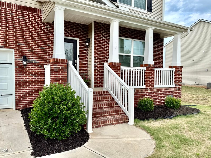 2014 Summer Walk Dr, Mebane, NC 27302