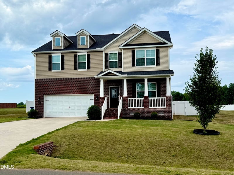 2014 Summer Walk Dr, Mebane, NC 27302