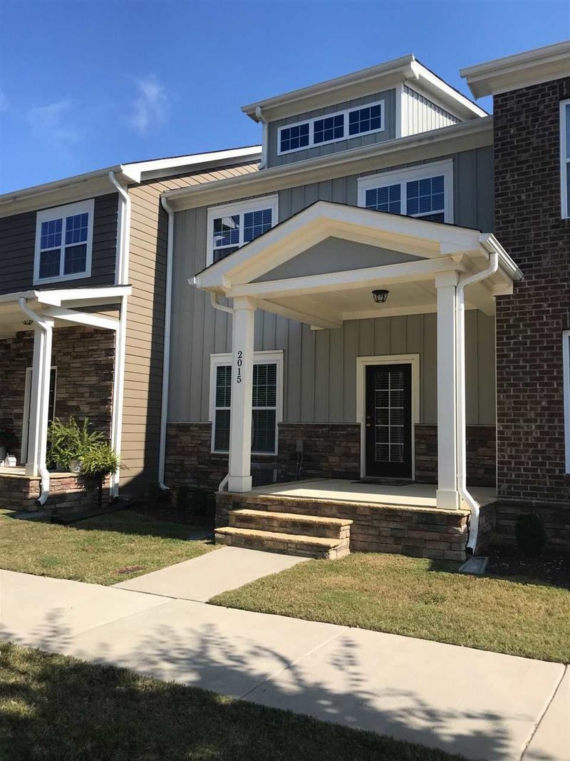 2015 Hayes Ln, Holly Springs, NC 27540