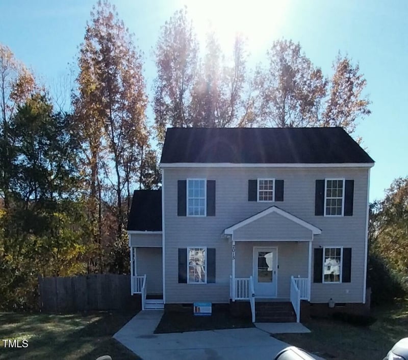 2015 Laurel Leaf Rd, Zebulon, NC 27597