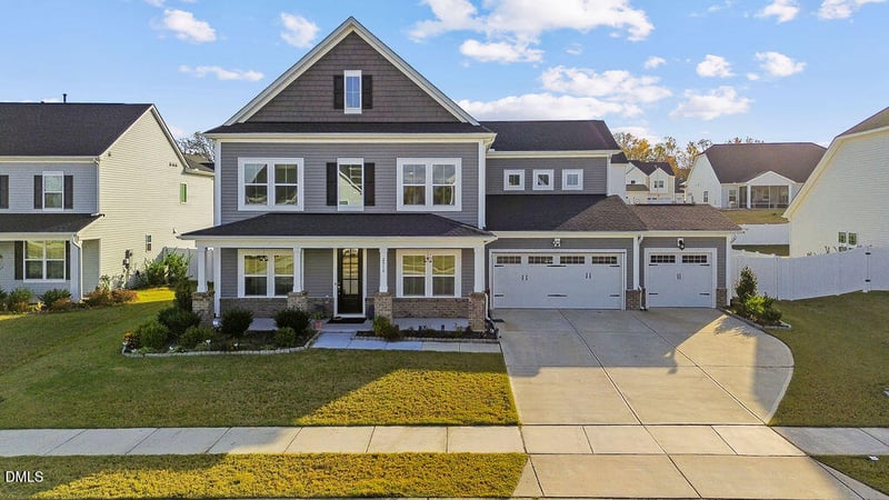 2016 Delaney Hills Ln, Fuquay Varina, NC 27526