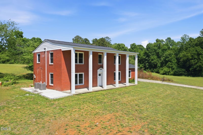 2016 Haw River Hopedale Rd, Burlington, NC 27217