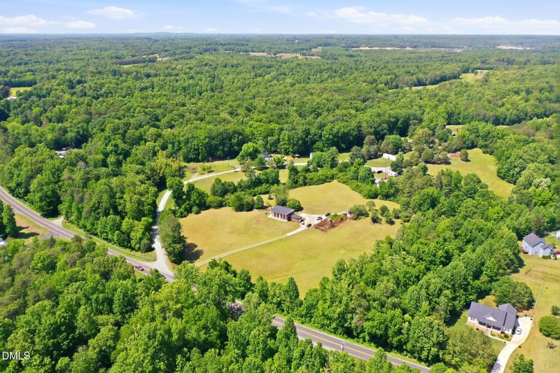 2016 Haw River Hopedale Rd, Burlington, NC 27217