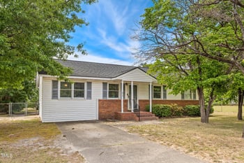 2016 Ireland Dr, Fayetteville, NC 28306