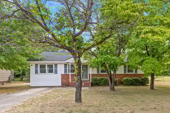 2016 Ireland Dr, Fayetteville, NC 28306