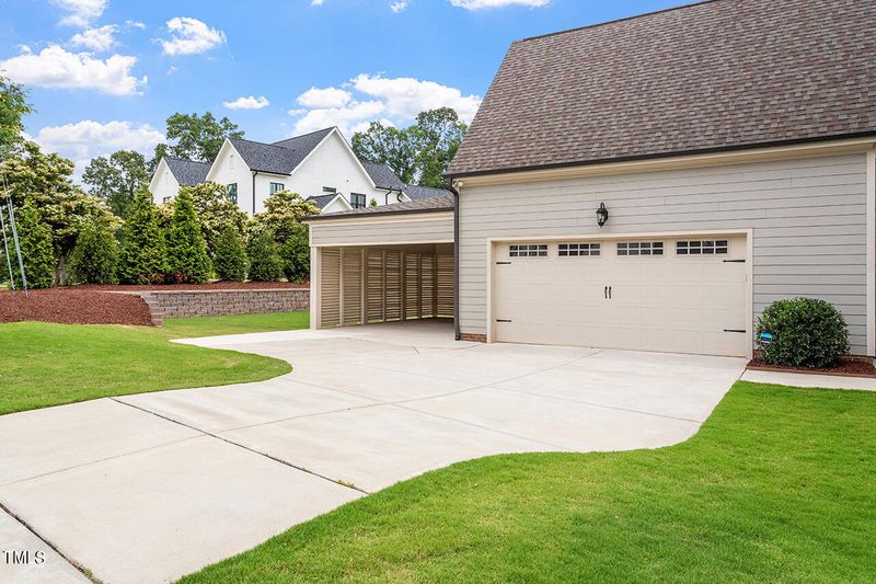 2016 Litchfield Downs Ln, Raleigh, NC 27612
