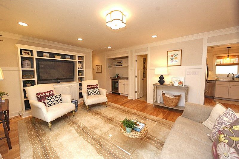 2016 Pine Dr, Raleigh, NC 27608