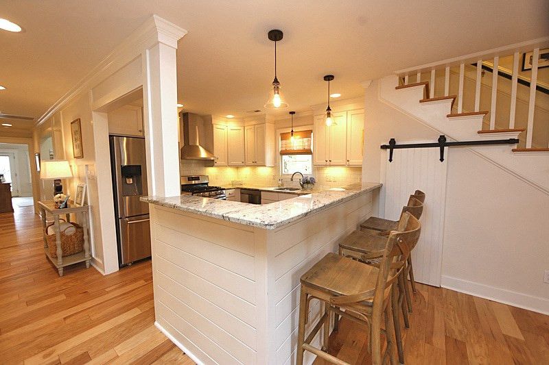 2016 Pine Dr, Raleigh, NC 27608