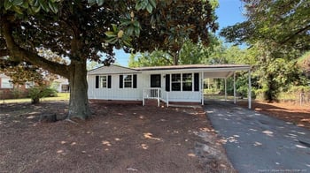 2016 Poinciana Ln, Fayetteville, NC 28306