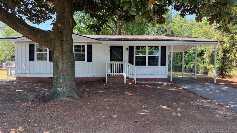 2016 Poinciana Ln, Fayetteville, NC 28306