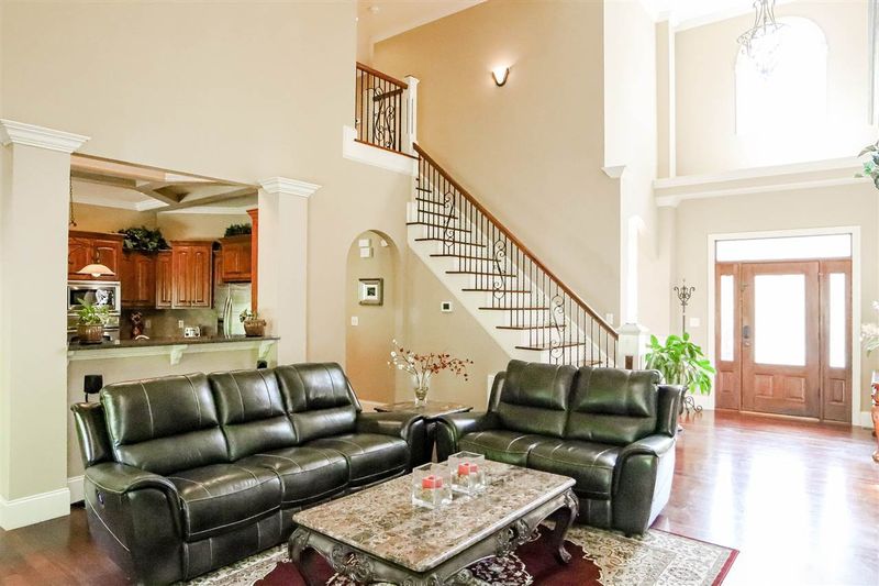 2016 Silverleaf Dr, Youngsville, NC 27596