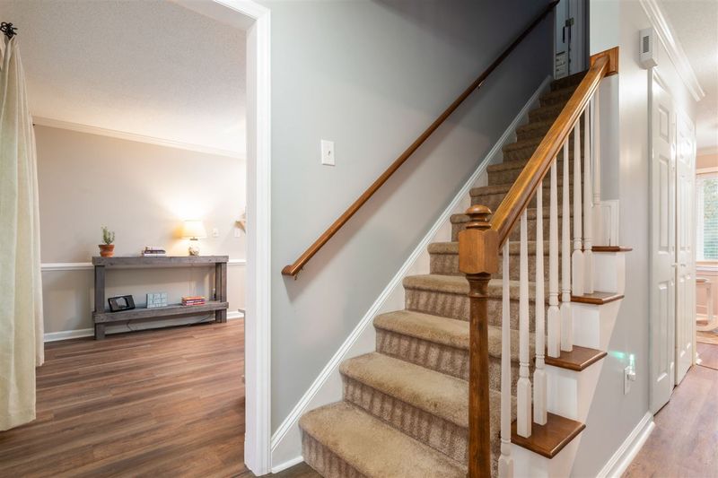 2016 Stonepond Ln, Raleigh, NC 27603