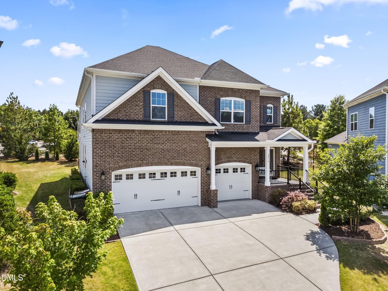 2016 Waterbush Cove Ct, Cary, NC 27519