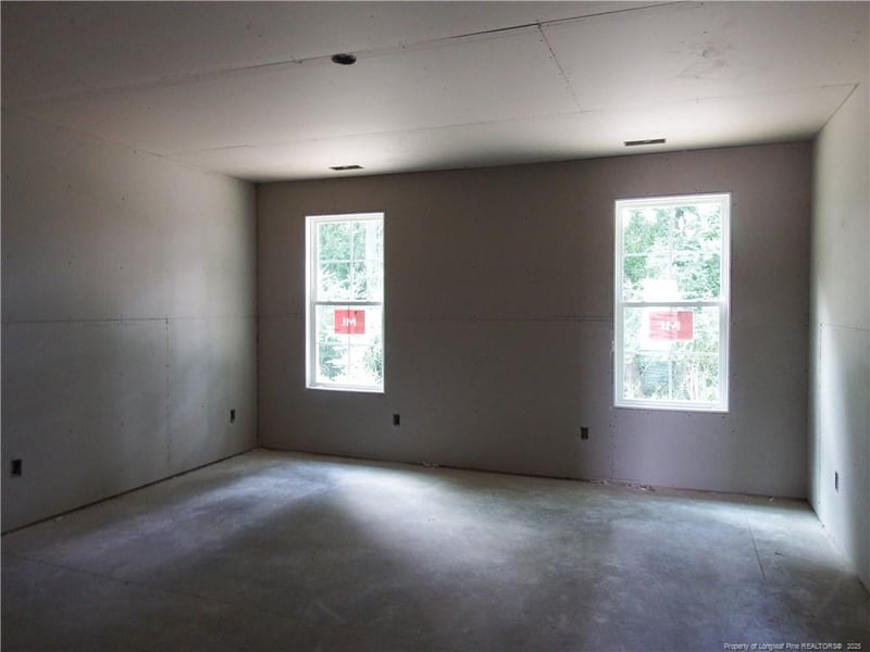 2017 Black Bear Ct, Hope Mills, NC 28348