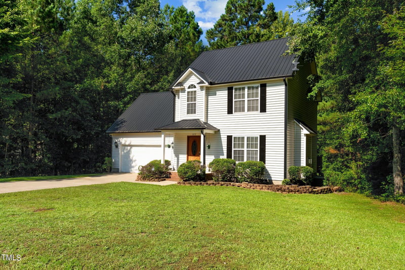 2017 Fairview Ln, Sanford, NC 27330