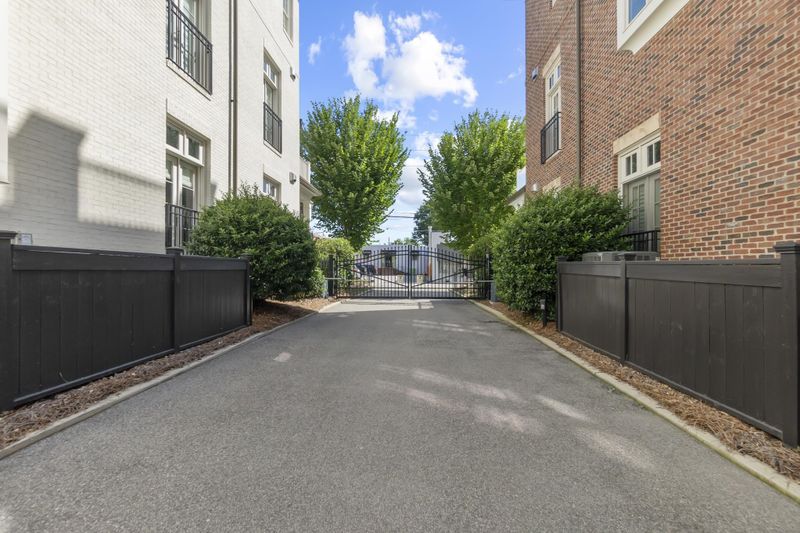 2017 Fairview Rd #110, Raleigh, NC 27608