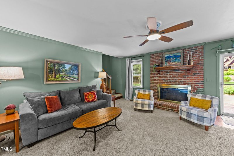 2017 Queen Charlotte Pl, Raleigh, NC 27610